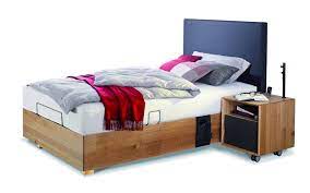 Ein einfaches bett besteht heute in der regel aus einem rahmen oder gestell, auf dem eine matratze liegt. Hohenverstellbare Komfortbetten Betten Deisler