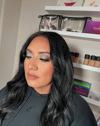 Getting @maddy.bailey ready for her PROM 💓💗 #prom