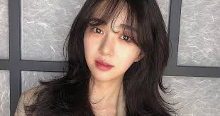 On june 26, mina shared a photo of herself and a mystery man on instagram, adding a purple heart emoji in the caption. Former Aoa Member Mina Makes Her First Instagram Update Since Revealing Jimin S Bullying Koreaboo
