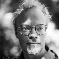 20:00 DEBATT: MENINGEN MED KUNSTEN