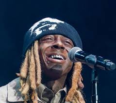🧑‍🎤 Sorriso di Hollywood: I Denti Brillanti di Lil Wayne