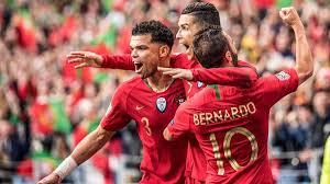 17 years 03 months 17 days : Ronaldo Show Mit Dreierpack Superstar Schiesst Portugal Ins Nations League Finale Sportbuzzer De