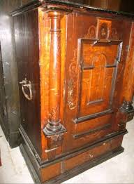 Antik Renaissance Schrank Tresor Unterbau Safe Barock Anlieferungseltener Tresor Unterbau Merkmale Aufwendiges Schnitzw Tresor Dielenschrank Restaurierung