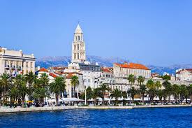 Egal ob sandstrand, kiesstrand oder betonierte badeflächen, hier kommt bestimmt jeder auf seine kosten. Kulturmetropole Split Das Herz Kroatiens Urlaubsguru