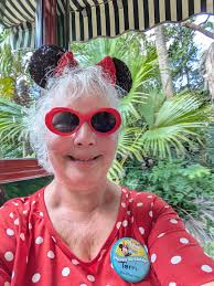 I know this isn't Disney bounding but I'm going to the hoop dee doo review  tonight and this is my outfit!