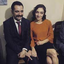 Gürhan altundaşar'ın tam doğum tarihi bilinmediğinden dolayı burcu hakkında bir bilgi de bulunmamaktadır. Merve Dizdar Nisanlandi