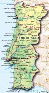 Tavira si trova lungo il lento fiume gilão ed è un delizioso mix di tradizione portoghese e influenze moresche profondamente radicate. Cartina Portogallo Fisica