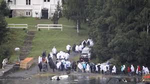 The detail of their frightening ordeal will stay sharp and stark. Gedenken An Die Opfer Der Breivik Attentate Besuch In Der Holle Panorama Sz De