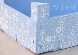 Las cajas se pueden pintar con varios. Una Caja De Fresas Azul Cadaques Non Perfect El Blog Imperfecto
