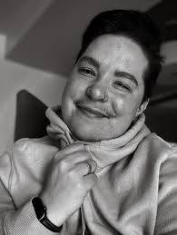 Day-un looks so happy and healthy since escaping the RV. Go Day-un!!  🏃‍♂️🏃‍♂️