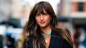 Questo stile potrebbe sembrare troppo strutturato, ma è un vero e proprio inno alla naturalezza. Frangia 2020 6 Tipologie Da Portare Con I Capelli Lunghi Vogue Italia