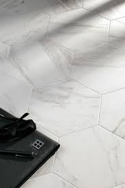 What i intended to be a little hang something on the wall and paint the here is the floor we originally had {on the left}. Keramikfliesen Oder Nicht Verbluffend Echte Falschung Porcelain Flooring Kitchen Floor Tile Kitchen Flooring