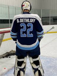 Caitlin McCombs (@caitlin_mccombs)