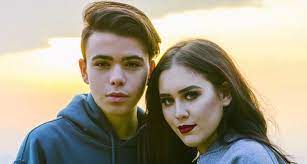Ragazzi carini obiettivi di coppia brent rivera occhi stupendi personaggi fidanzati ragazze uomini esibizione. San Valentino Con Luciano Spinelli Cleo Toms Smemoranda