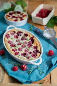 Clafoutis Himbeer Zitronen Thymian Clafoutis A La Framboise Et Thym Citrone Rezept Franzosisch Kochen Rezept Franzosische Rezepte Franzosische Desserts Franzosisches Essen