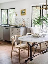 This 52 window valance will instantly enhance your kitchen, dining room or any room where you want to let in plenty of natural light. Stand Out With Pella Dining Room Windows Pella