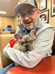 Backpack carrier suggestions for blue and gold macaw