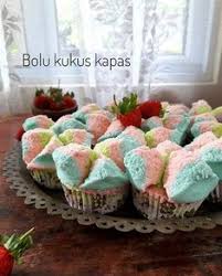 Walaupun banyak dijual dipasaran, namun bolu kukus juga bisa kamu buat sendiri. 190 Traditional Malay Nyonya Kuih Ideas In 2021 Asian Desserts Malaysian Food Food
