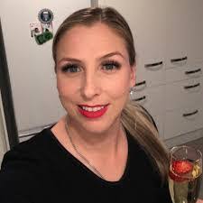 Diane Stefan's Instagram, Twitter & Facebook