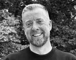 Sarah Sowa's Instagram, Twitter & Facebook