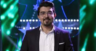 Luego de días intensos en los que la ansiedad y el talento fueron protagonistas, el barranquillero logró convencer a los jurados y a los televidentes de su talento. Barranquillero Eduardo Escolar Gana 100 Millones En A Otro Nivel Elheraldo Co