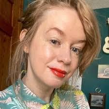 Amy Grubb's Instagram, Twitter & Facebook