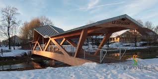 Simonin Wood Solutions Resolution D Un Probleme Technique Par Une Solution Esthetique Passerelle A Bouverans Simonin A Realise Cet Ouvrage D Art Dessine Legno