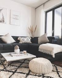 Ein Wohnzimmer In Braun Wirkt Einladend Und Wohnlich Sofa So Findest Du Die Richtige Couch Fur S Wohnzimme Wohnung Wohnzimmer Wohnzimmer Ideen Wohnung Wohnen