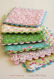 Top 20 Handmade Gifts These Look So Adorable And I Have Lots Of Little Scraps Perfect Handmadehomedecor Kerajinan Menjahit Menjahit Pemula Kain Perca