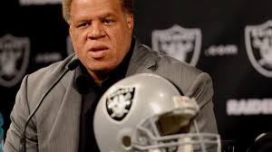 Raiders G.M. Reggie McKenzie says NFL draft pressure increasing