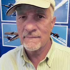 FAA honors Bob Hoff for 50 years of safe flying