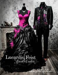 Exceptional Black Pink Gothic Wedding Gown / Original From - Etsy |  Einzigartiger brautkleid, Rote hochzeitskleider, Hochzeitskleid extravagant