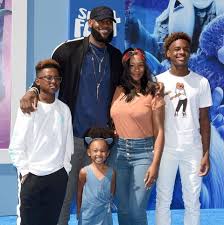 With his fourth nba championship ring. Who Is Lebron James S Wife Savannah Brinson More About Lebron James S Marriage And Kids