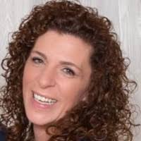 Jenifer White's Instagram, Twitter & Facebook