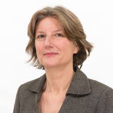 Iris Beck's Instagram, Twitter & Facebook