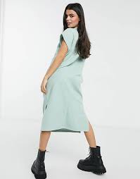 We did not find results for: Asos Design Petite Supersoftes Midikleid Mit Tasche In Minzgrun Asos