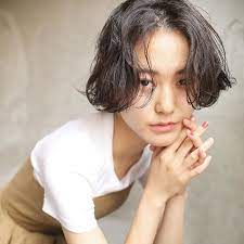 頬骨が高い女性に似合う髪型を知りたい 大人可愛いヘアスタイル特集 folk ボブパーマ パーマ ショートボブ ショートボブ