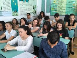 Angajezi elevi şi studenţi pe perioada vacanţei? Foto Video Joburi Pentru Elevii Unui Colegiu Din Ploiesti Care Vor SÄƒ Lucreze Pe Timpul VacanÅ£ei De VarÄƒ