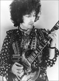 Eric clapton said the death of dj and producer avicii , who took his own life at the age of 28, left him in fear for young musicians who receive no help with dealing with their lifestyle. Eric Clapton In The 60s Film Revisits The Young Guitarist When He Took The Rock World By Storm Open Culture