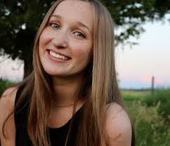 Undergraduate Ella Sabin Publishes in Souvenirs