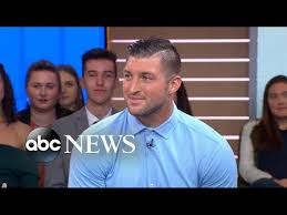 In 2010, he got roster bonus worth of $472,500 from denver broncos. Tim Tebow Net Worth And Earnings 2021 Wealthy Genius