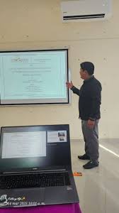 La Universidad Intercultural Maya de Quintana Roo extiende una cordial  felicitación al nuevo Ingeniero en Tecnologías de Información y  Comunicación, Christian Iván Noh Hau, por la aprobación unánime de su  trabajo de