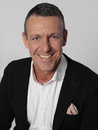 Frank Lutz's Instagram, Twitter & Facebook