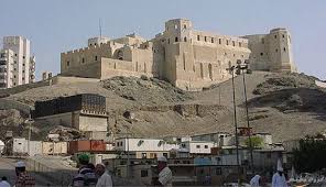 قلعة أجياد التي شيدها العثمانيون في القرن الثامن عشر لحماية الكعبة عام 2002 تكمت إزالة القلعة والجبل الذي أقيمت فوقه مما اثار احتجاج الحكو Mecca Mekkah Makkah