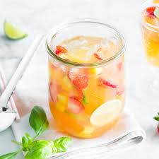 Fruchtige Erdbeer Mango Bowle Mit Basilikum Rezept Wassermelonen Bowle Bowle Rezepte Mit Alkohol Bowle Rezept