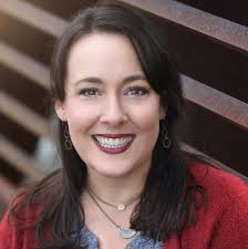 Holly Sewell's Instagram, Twitter & Facebook