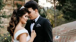 Esiyle Olan Fotograflarini Sildi Hanife Gurdal Bosaniyor Mu 2020 Fotograf Gelin Evlilik