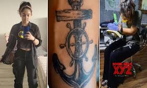 With ajay devgn, kareena kapoor, arshad warsi, tusshar kapoor. Meet Ira Khan The Tattoo Artist Social News Xyz