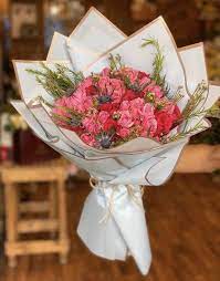 بوكيه فوشي اللون in 2021 candle lit wedding wedding lights gifts