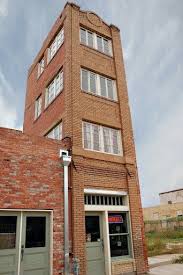 The Newby Mcmahon Building In Wichita Falls Is The World S Smallest Skyscraper Small Buildings Building Wichita Falls